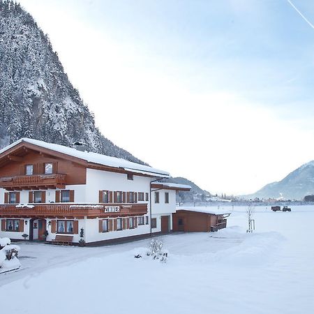 Gaestehaus Luxner Штрас-им-Циллерталь Экстерьер фото