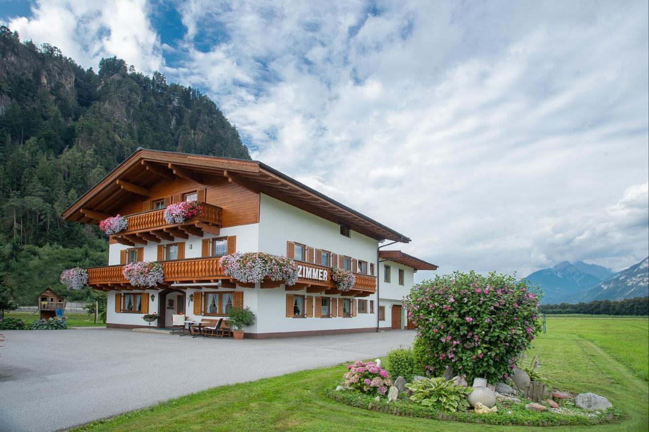 Gaestehaus Luxner Штрас-им-Циллерталь Экстерьер фото